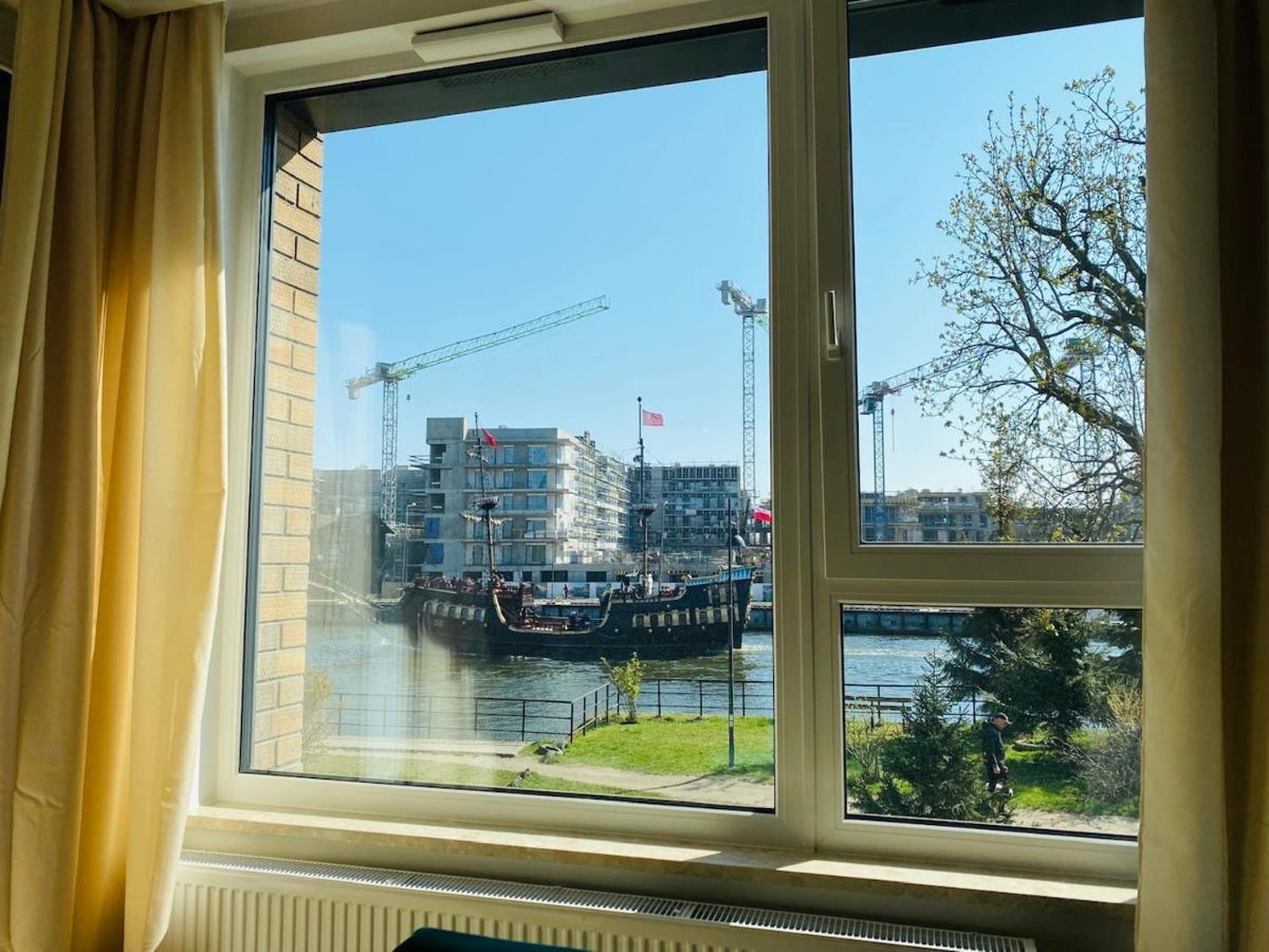 Apartamenty S&S Chlebova Gdansk Z Widokiem Na Rzeke Motlawe, Stare Miasto エクステリア 写真