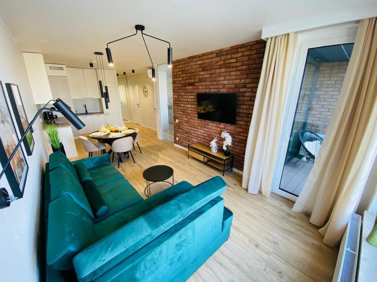 Apartamenty S&S Chlebova Gdansk Z Widokiem Na Rzeke Motlawe, Stare Miasto エクステリア 写真