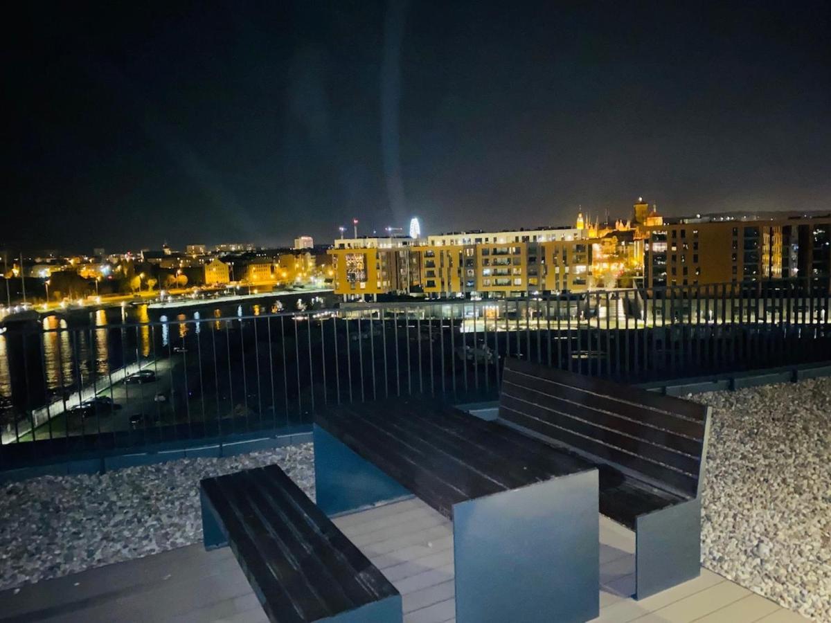 Apartamenty S&S Chlebova Gdansk Z Widokiem Na Rzeke Motlawe, Stare Miasto エクステリア 写真